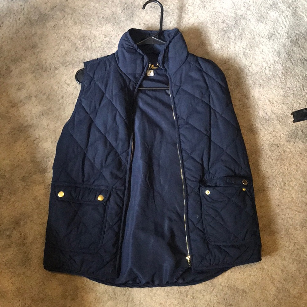 Navy blue women’s vest
